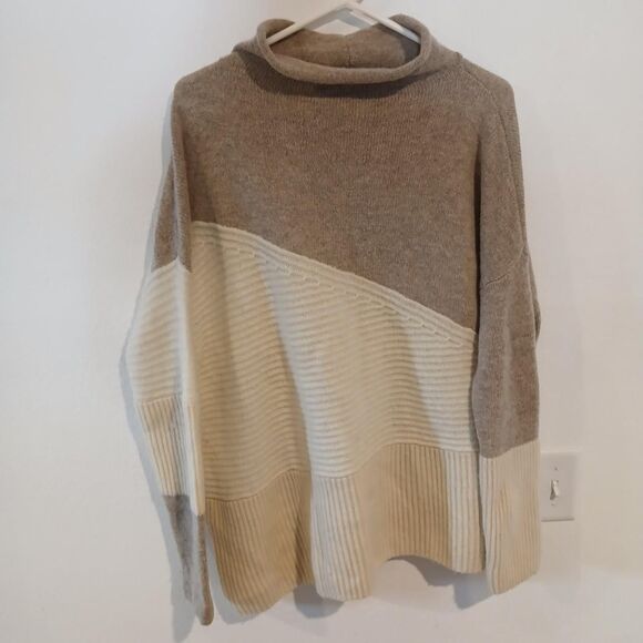 French Connection Sweaters - French-connection Women's Wool Blend Tan and Cream Color Block Sweater M